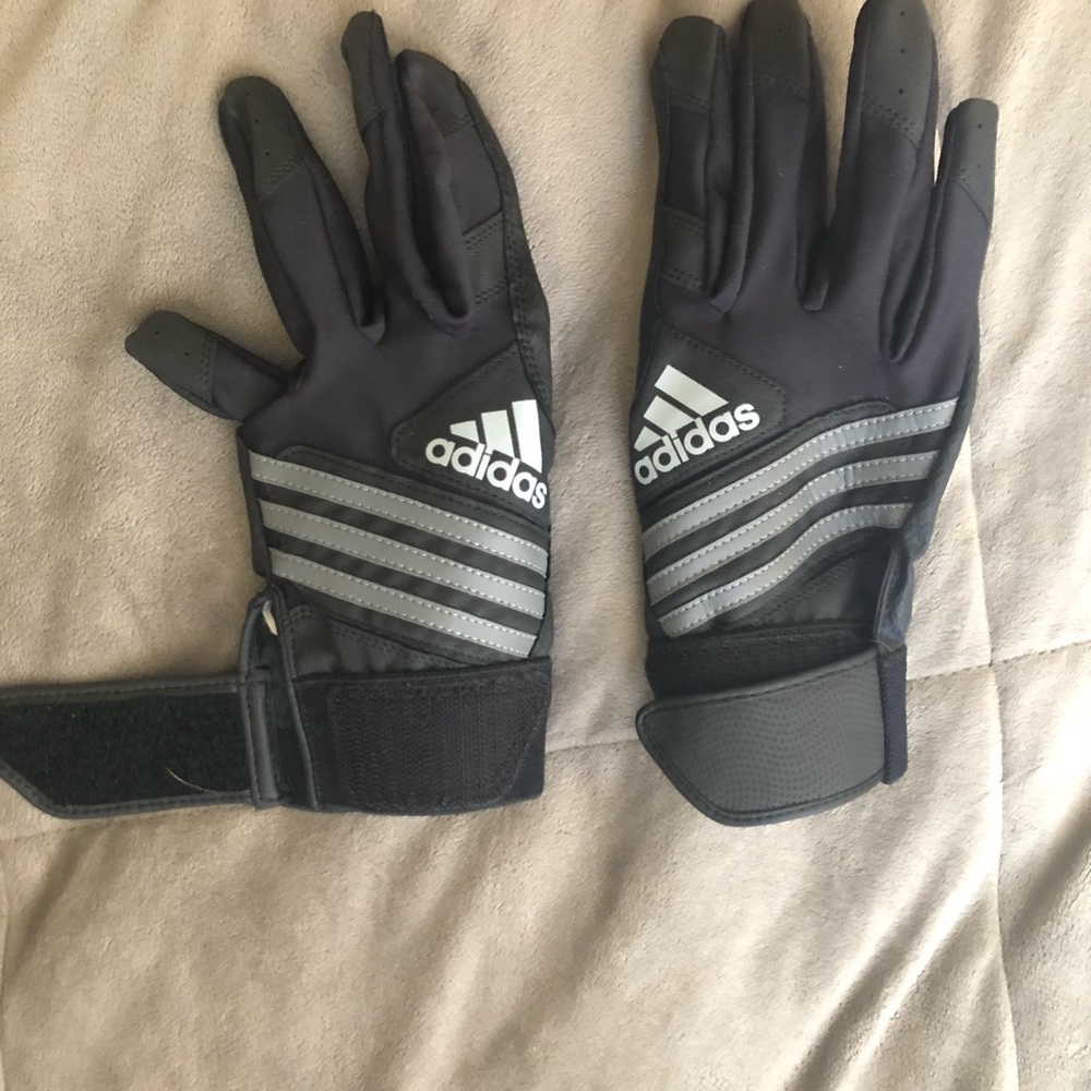 Softball batting gloves